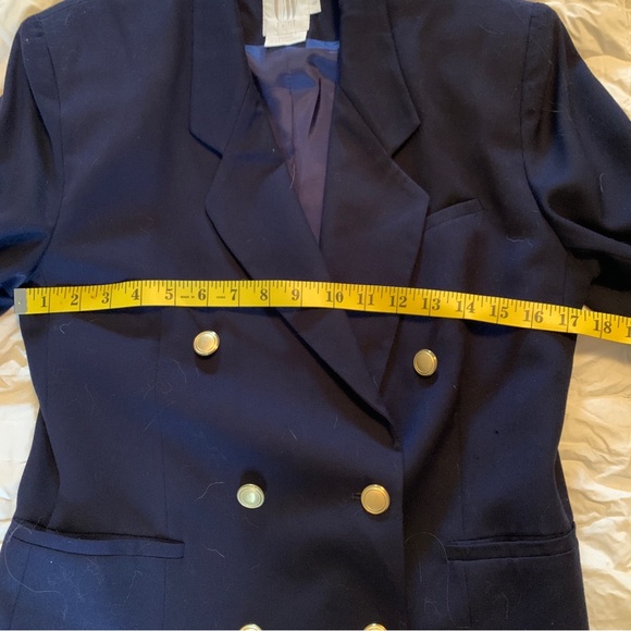 Women's Blazer - Picture 9 of 10